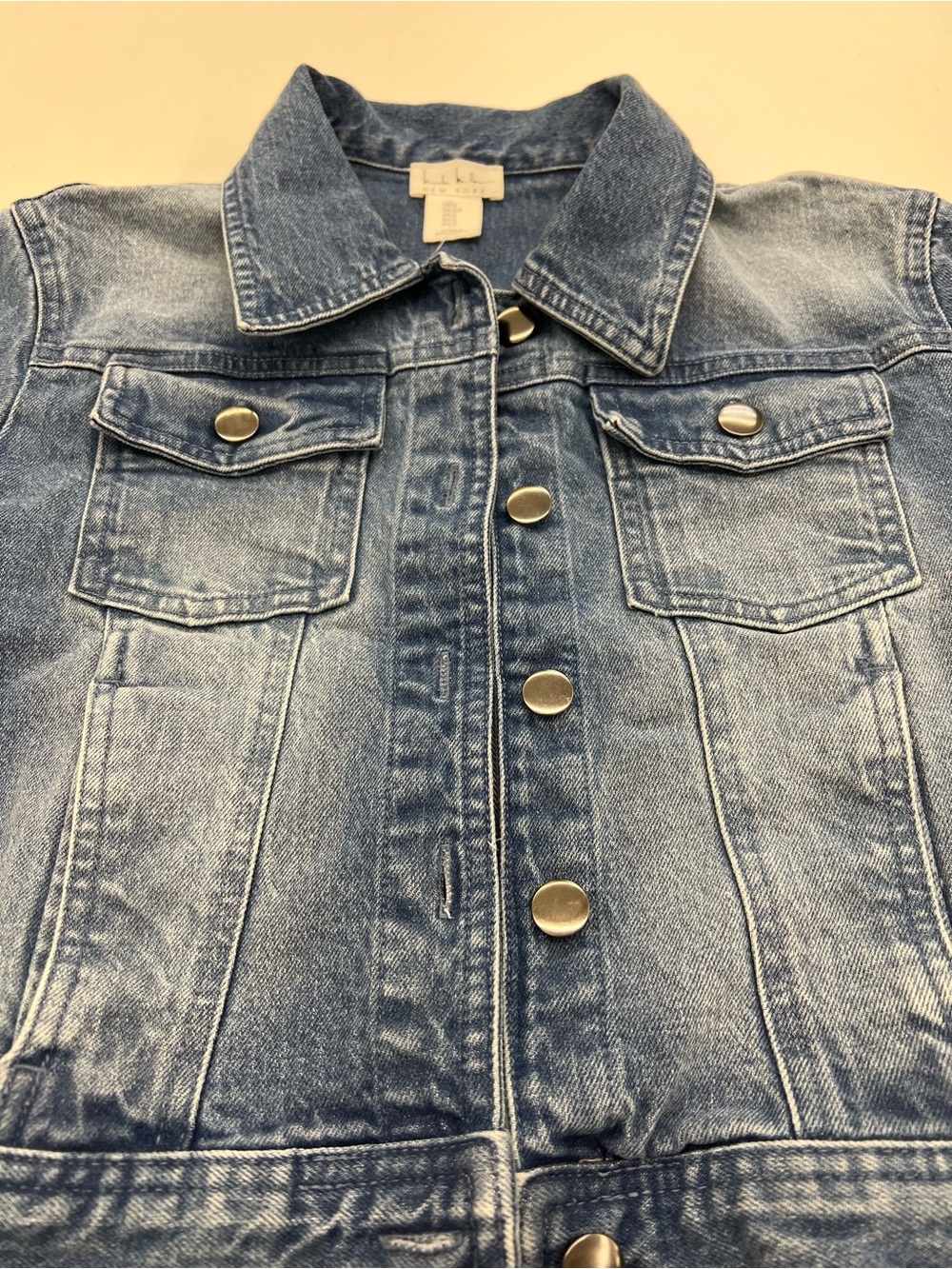 !! MAKE AN OFFER !! DO NOT wait get this Ncole Miller Sz Small Denim Jacket toda - Picture 3 of 6